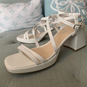 Nine West size 9 White Heels
